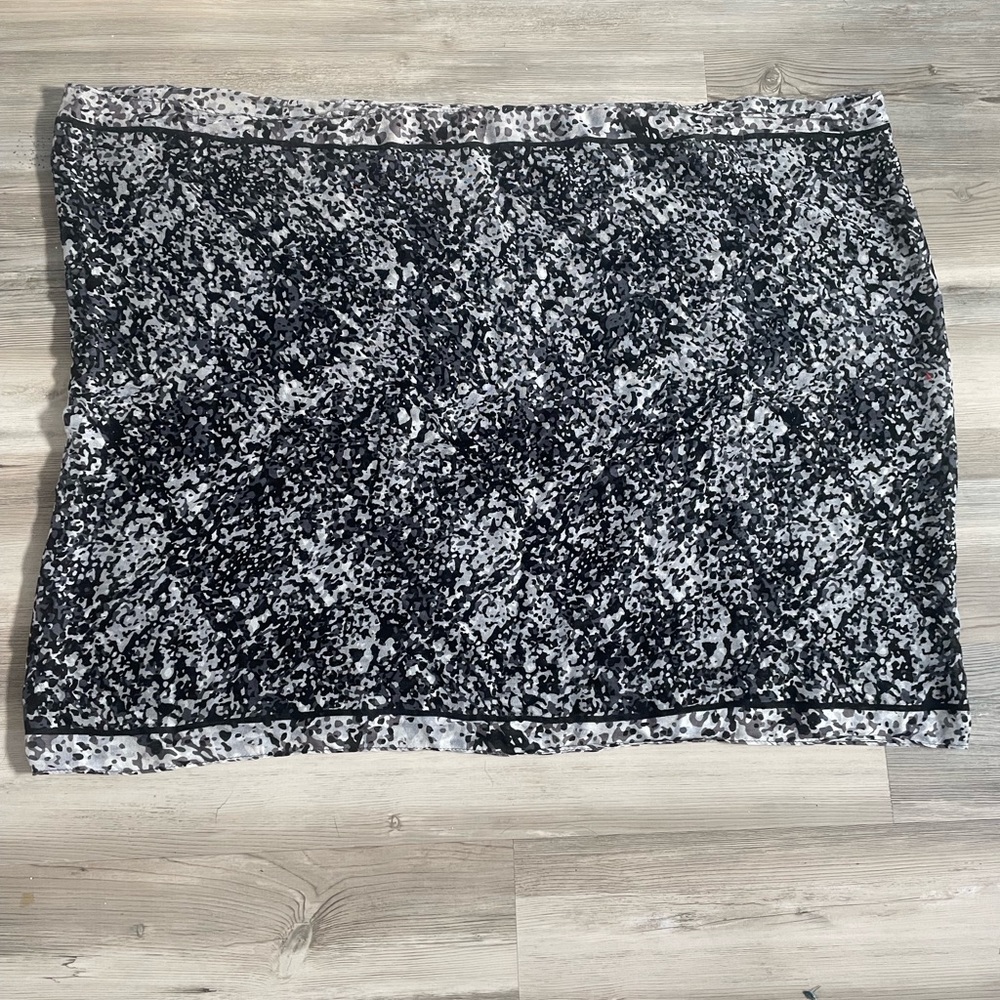 Vera Bradley light weight Infinity scarf, 32x26,  100% Rayon